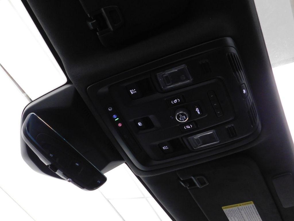 Cadillac Escalade ESV V 4WD 2024