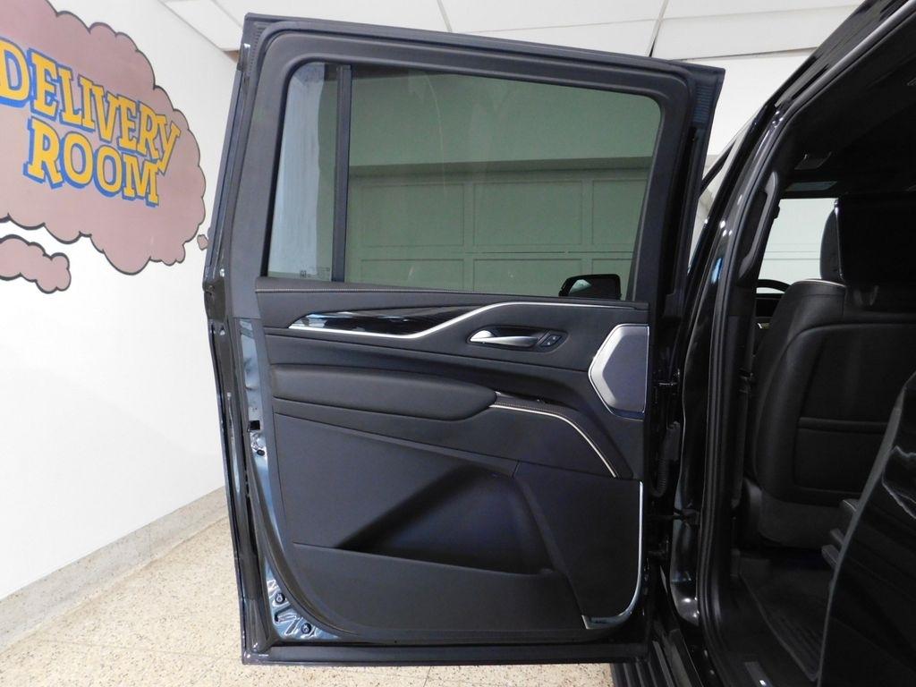 Cadillac Escalade ESV V 4WD 2024