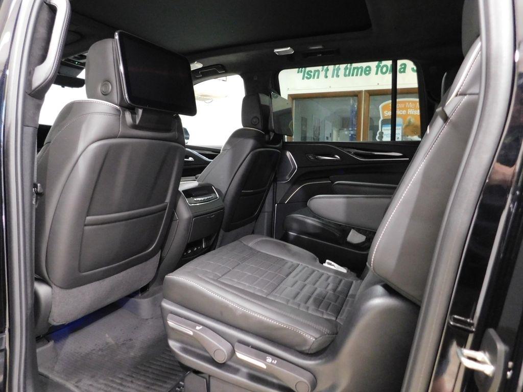 Cadillac Escalade ESV V 4WD 2024