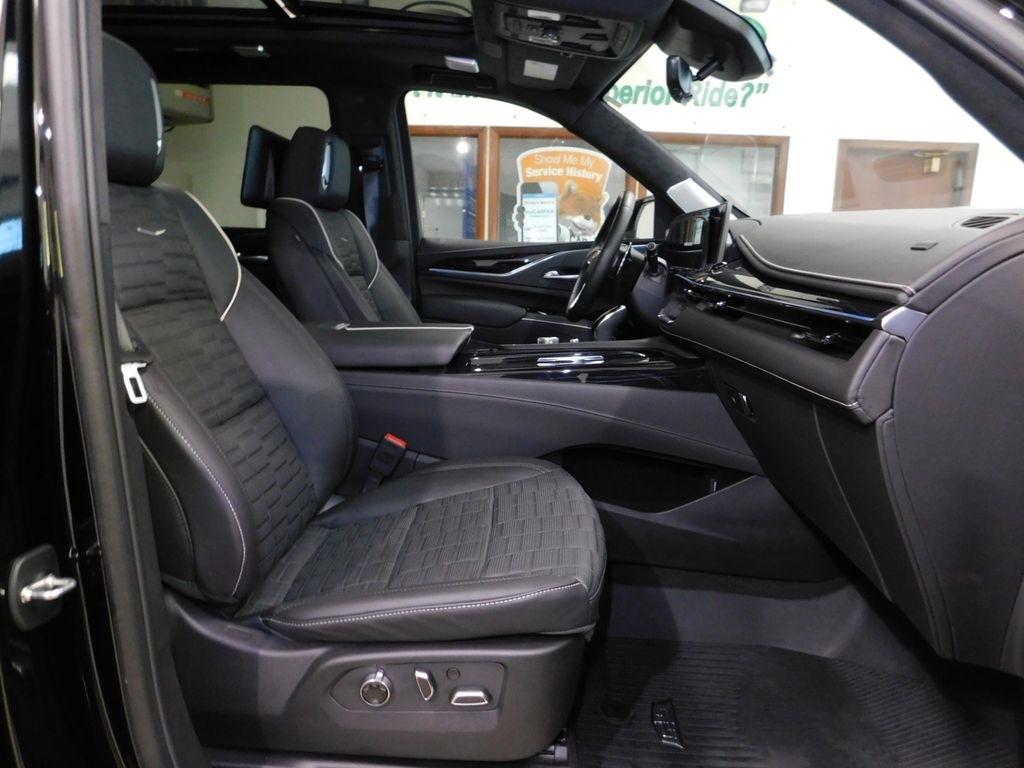 Cadillac Escalade ESV V 4WD 2024