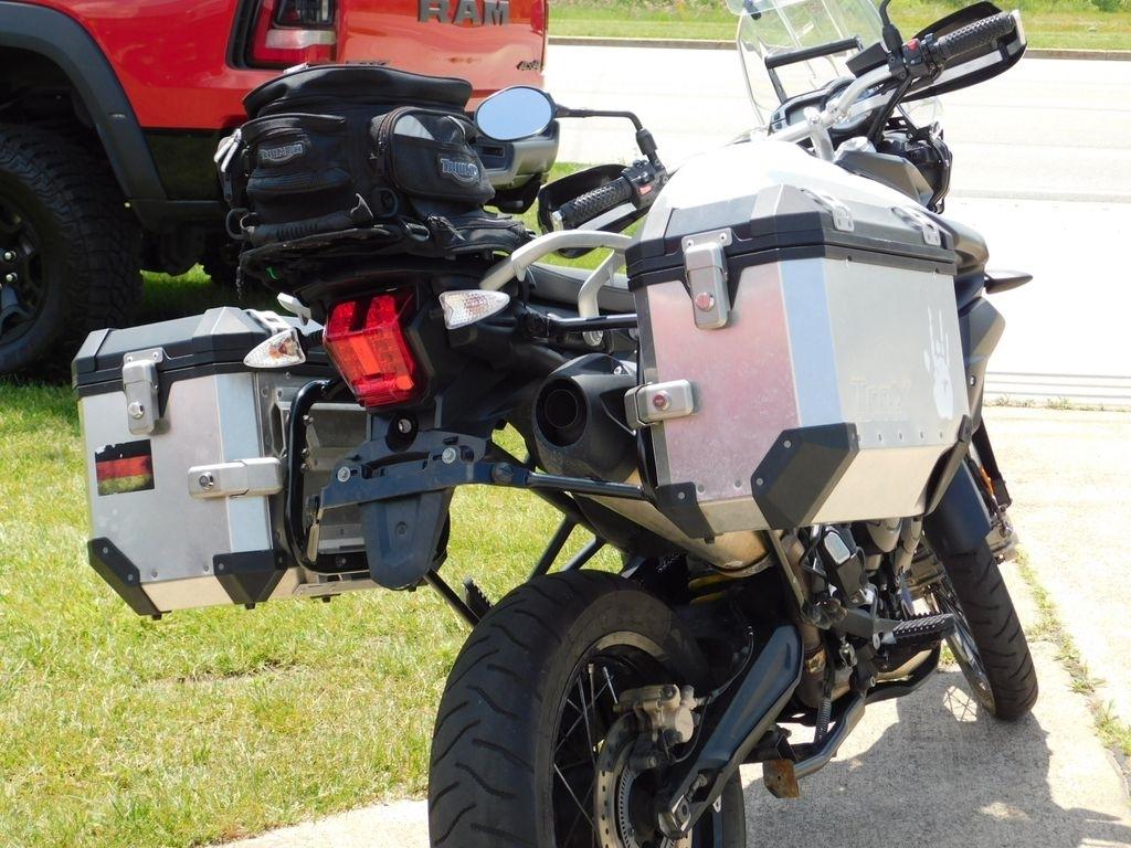Triumph Tiger 800 XC ABS  2012