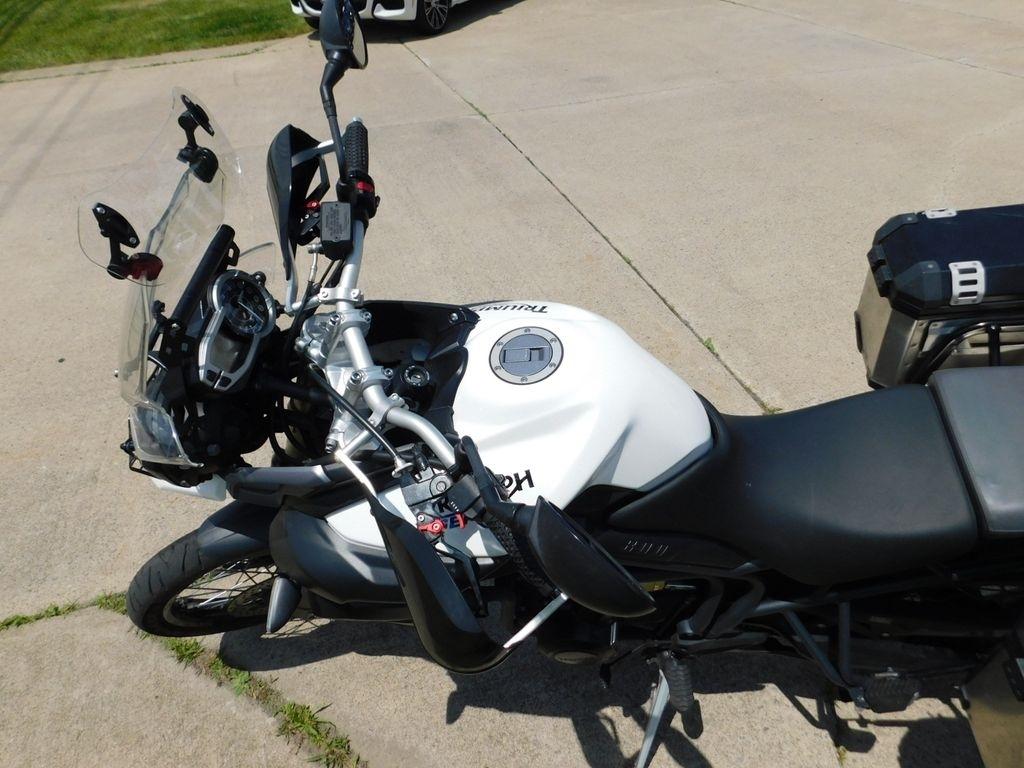 Triumph Tiger 800 XC ABS  2012