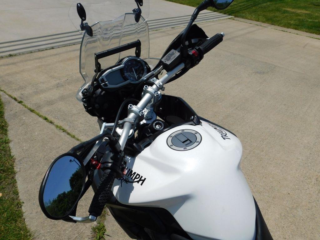 Triumph Tiger 800 XC ABS  2012