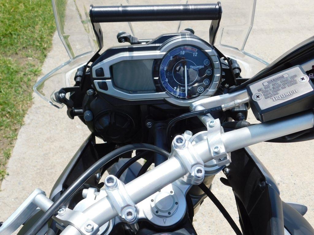 Triumph Tiger 800 XC ABS  2012