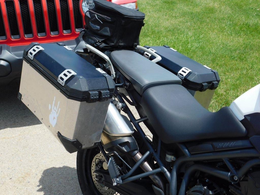 Triumph Tiger 800 XC ABS  2012