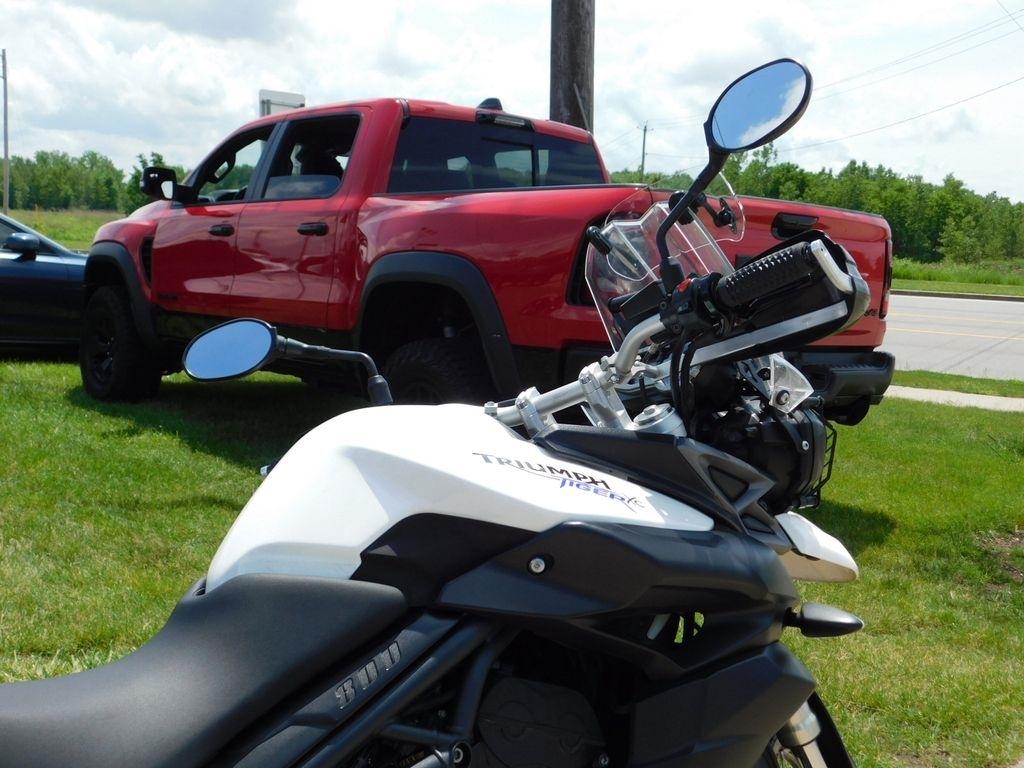 Triumph Tiger 800 XC ABS  2012