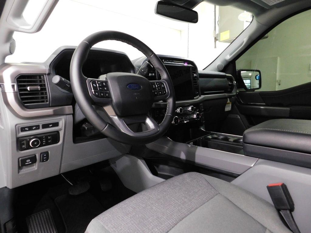 Ford F-150 XLT SuperCrew 4WD 2024
