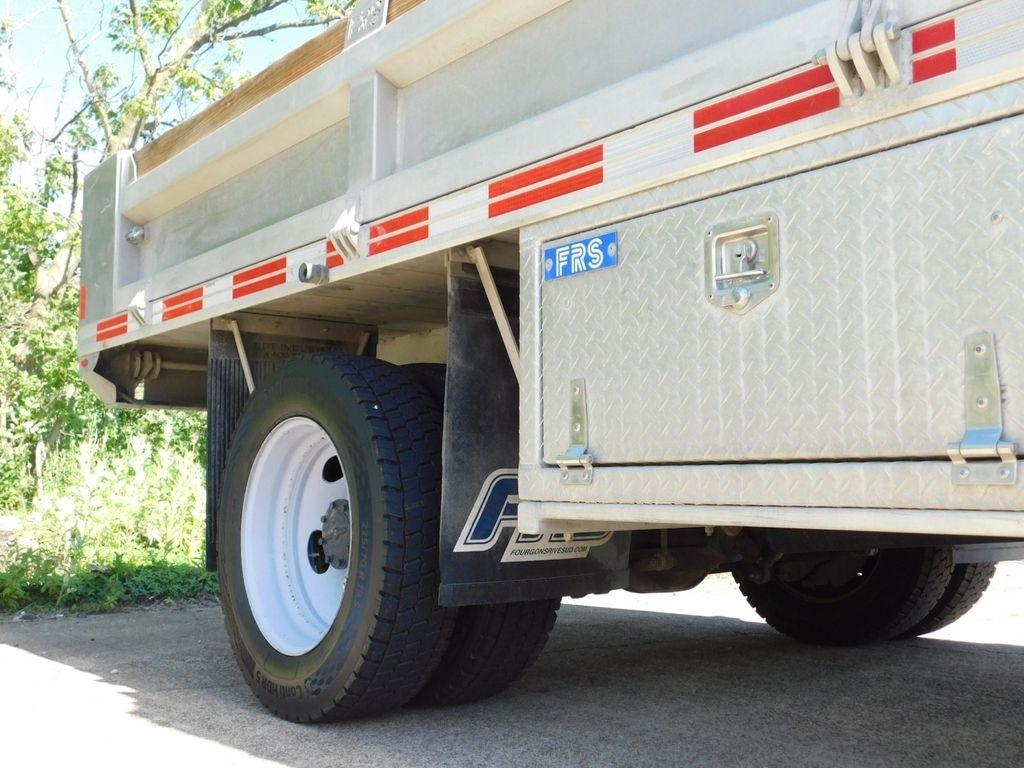 Ford F-550 Regular Cab DRW 4WD 2023
