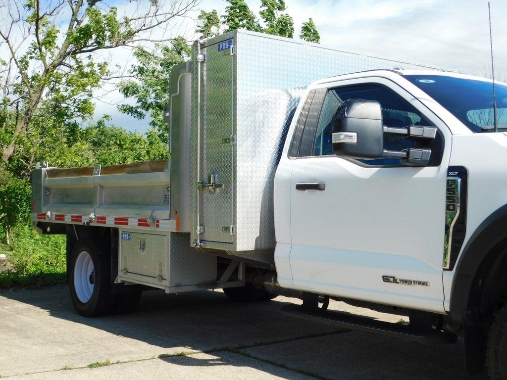 Ford F-550 Regular Cab DRW 4WD 2023