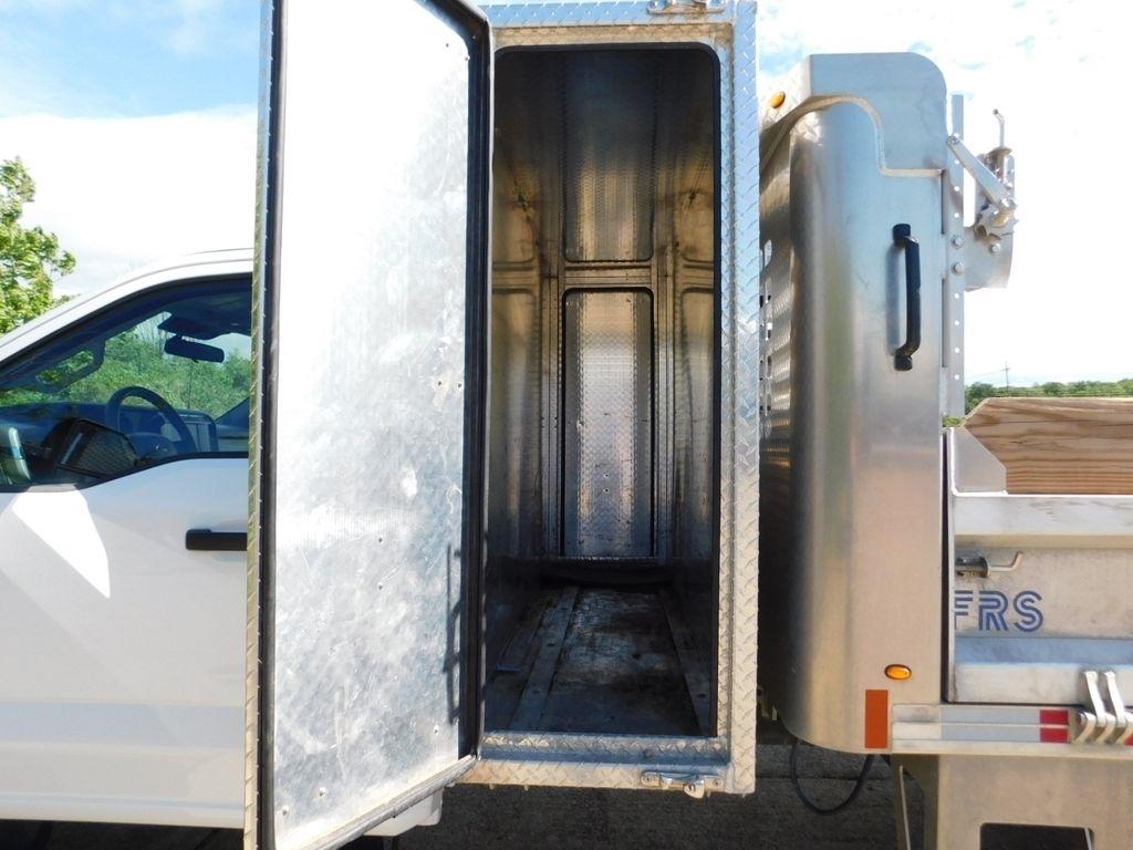 Ford F-550 Regular Cab DRW 4WD 2023