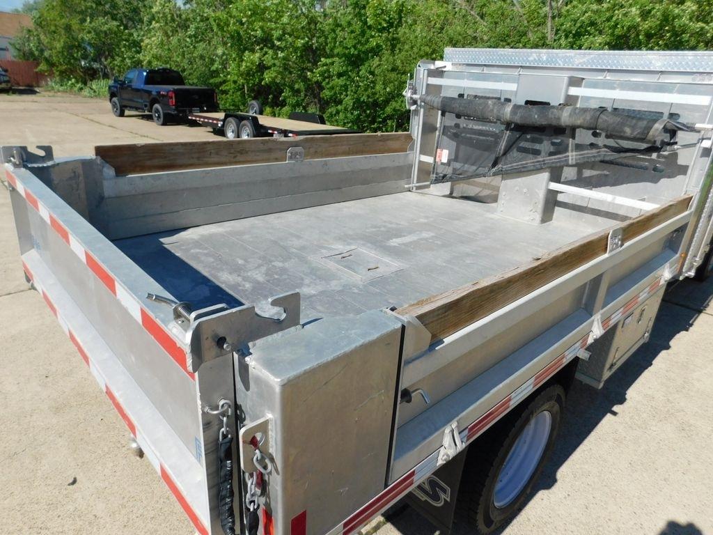 Ford F-550 Regular Cab DRW 4WD 2023