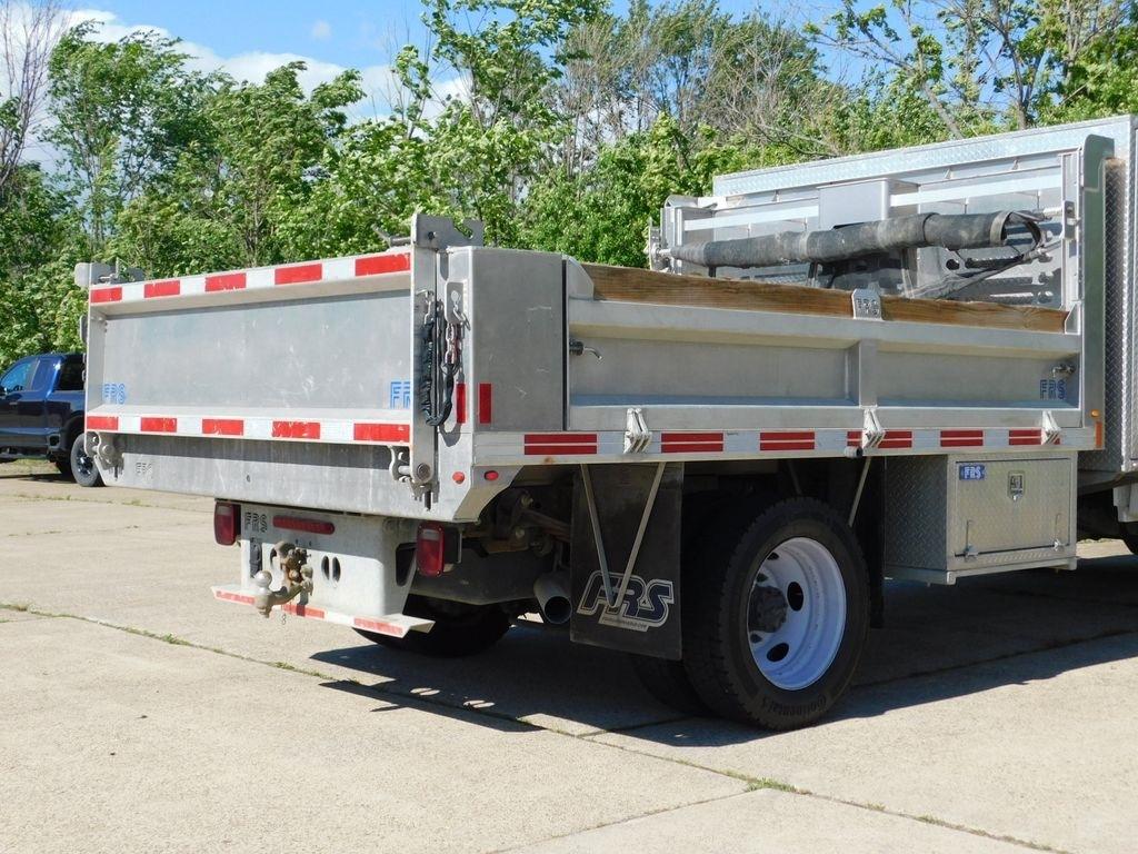 Ford F-550 Regular Cab DRW 4WD 2023