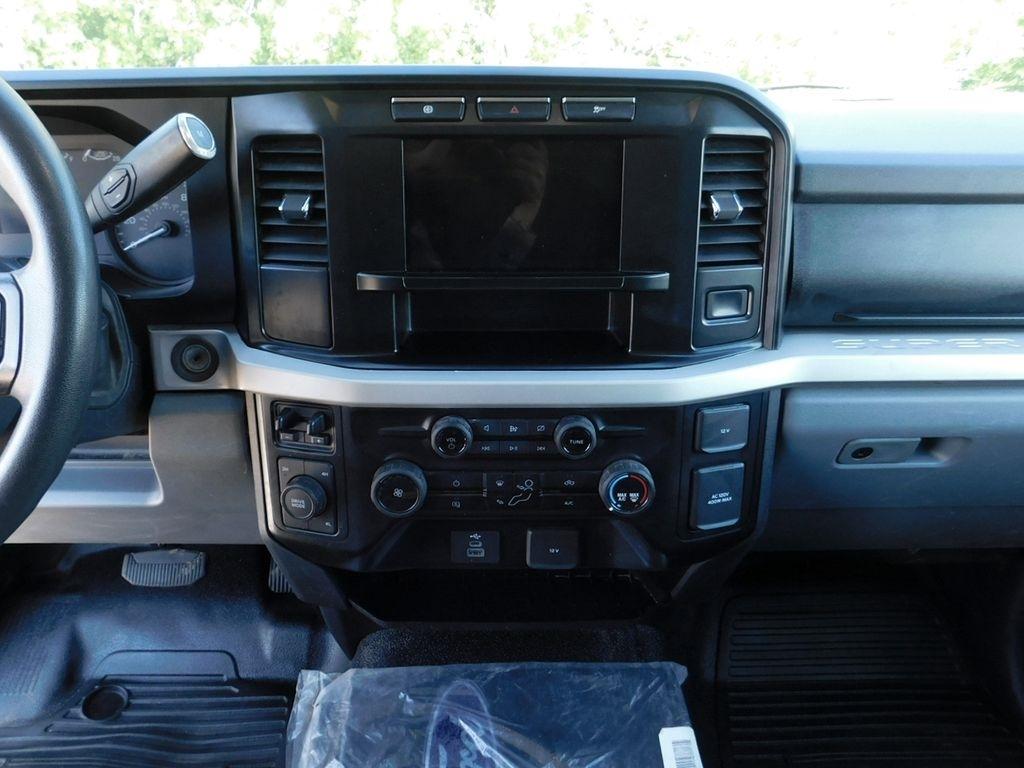 Ford F-550 Regular Cab DRW 4WD 2023