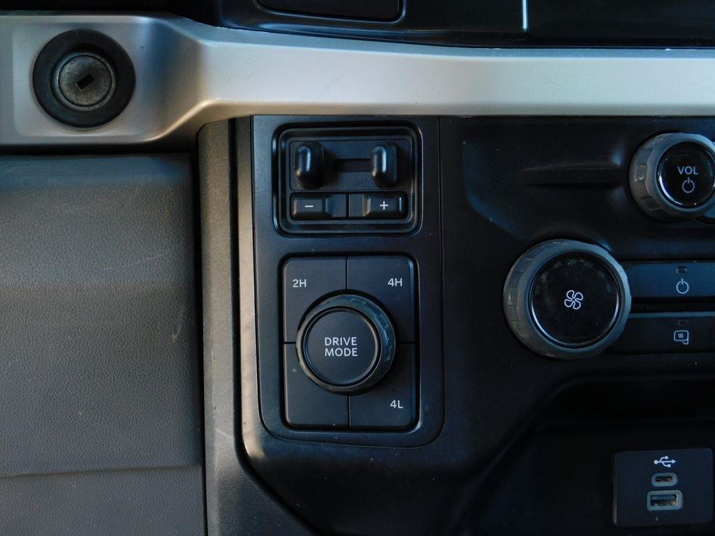 Ford F-550 Regular Cab DRW 4WD 2023