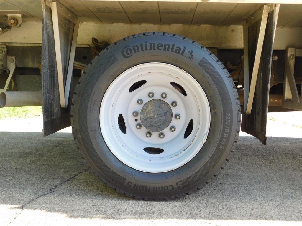Ford F-550 Regular Cab DRW 4WD 2023