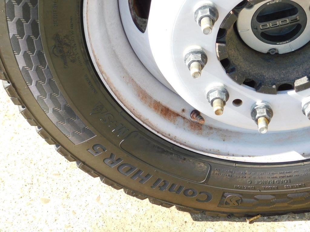 Ford F-550 Regular Cab DRW 4WD 2023