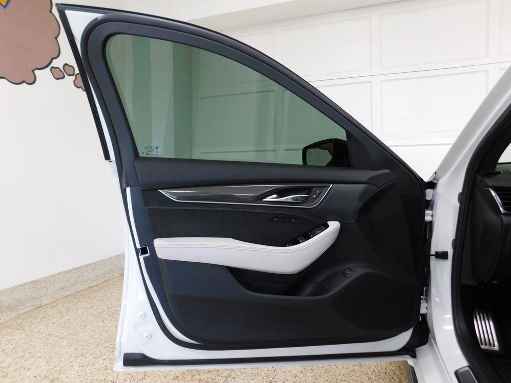 Cadillac CT5-V Blackwing  2024