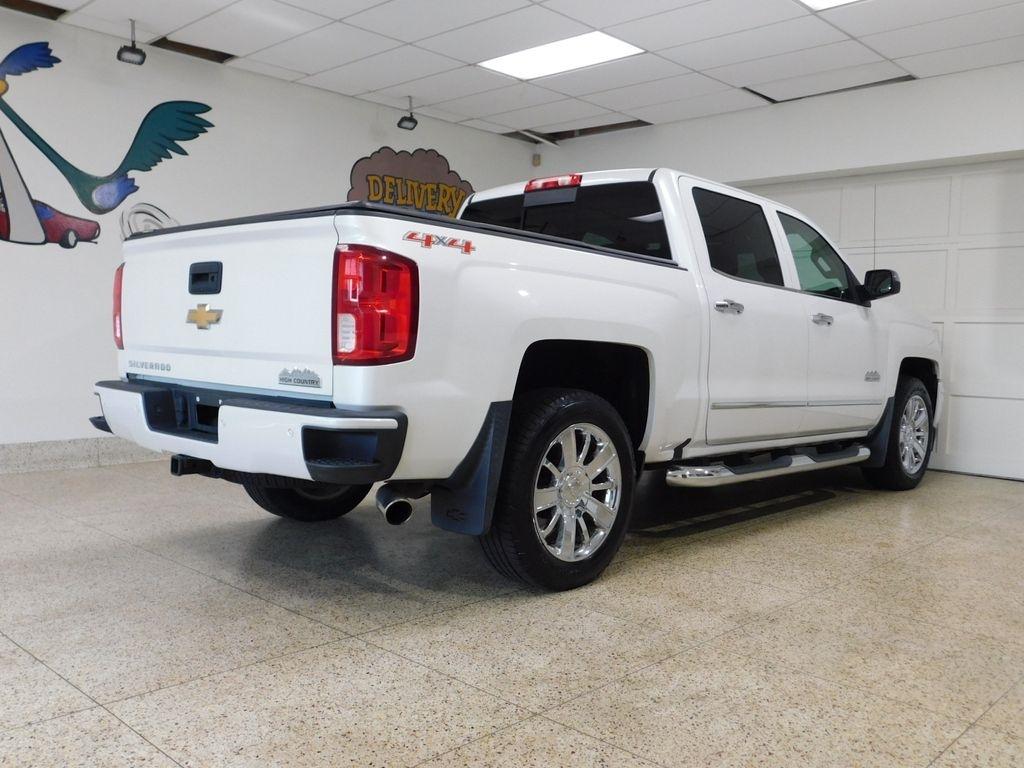 Chevrolet Silverado 1500 High Country Crew Cab Long Box 4WD 2017