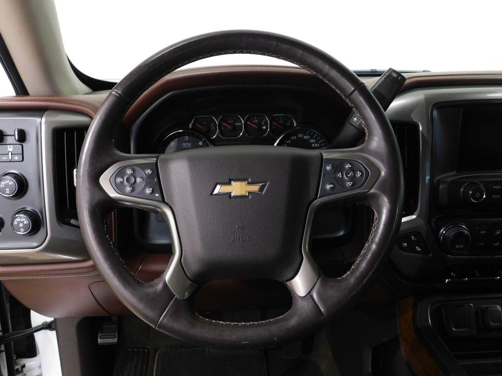 Chevrolet Silverado 1500 High Country Crew Cab Long Box 4WD 2017