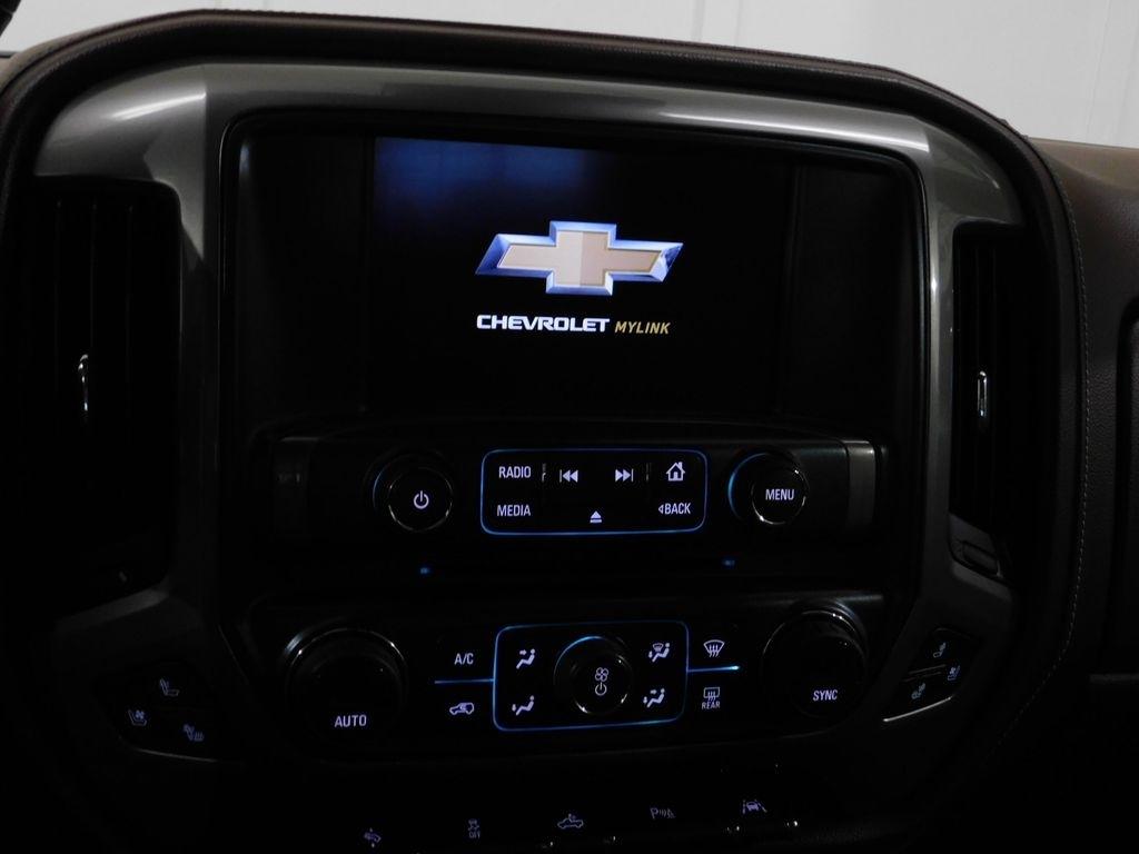 Chevrolet Silverado 1500 High Country Crew Cab Long Box 4WD 2017