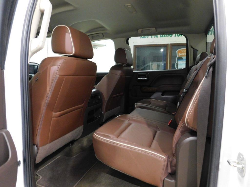 Chevrolet Silverado 1500 High Country Crew Cab Long Box 4WD 2017