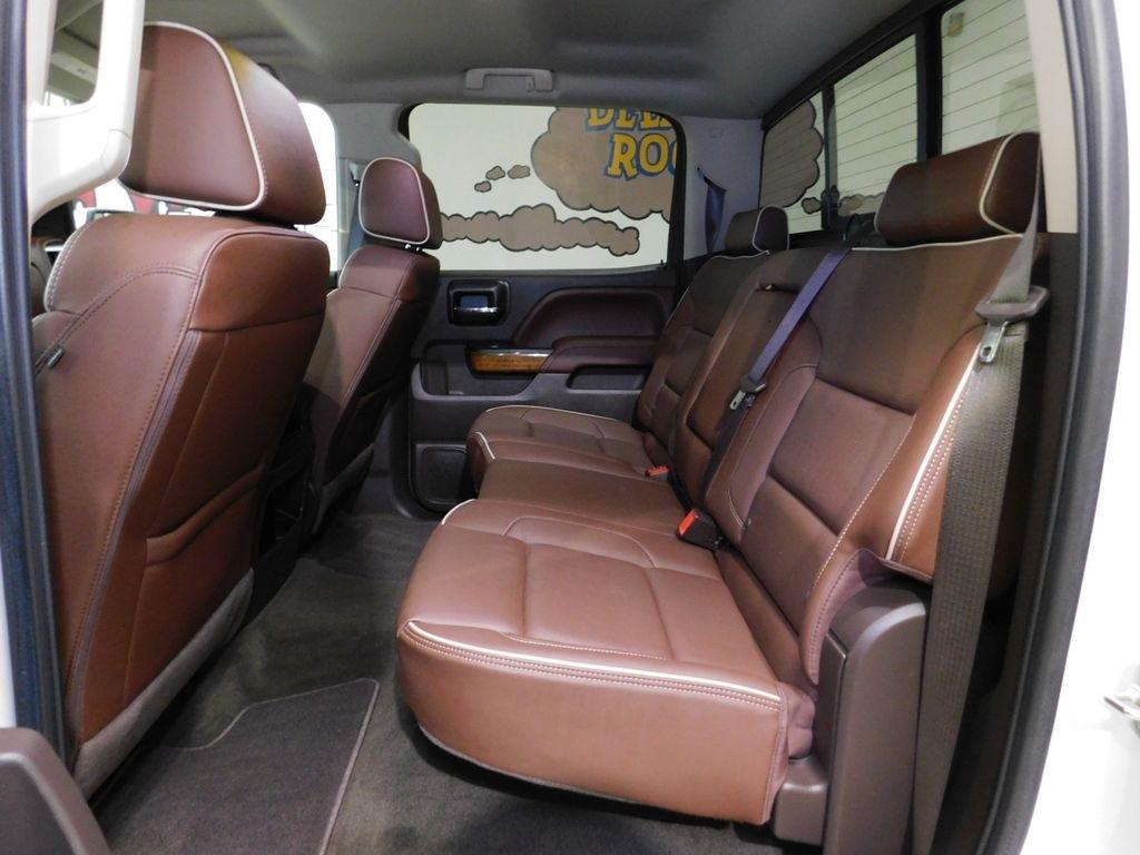 Chevrolet Silverado 1500 High Country Crew Cab Long Box 4WD 2017