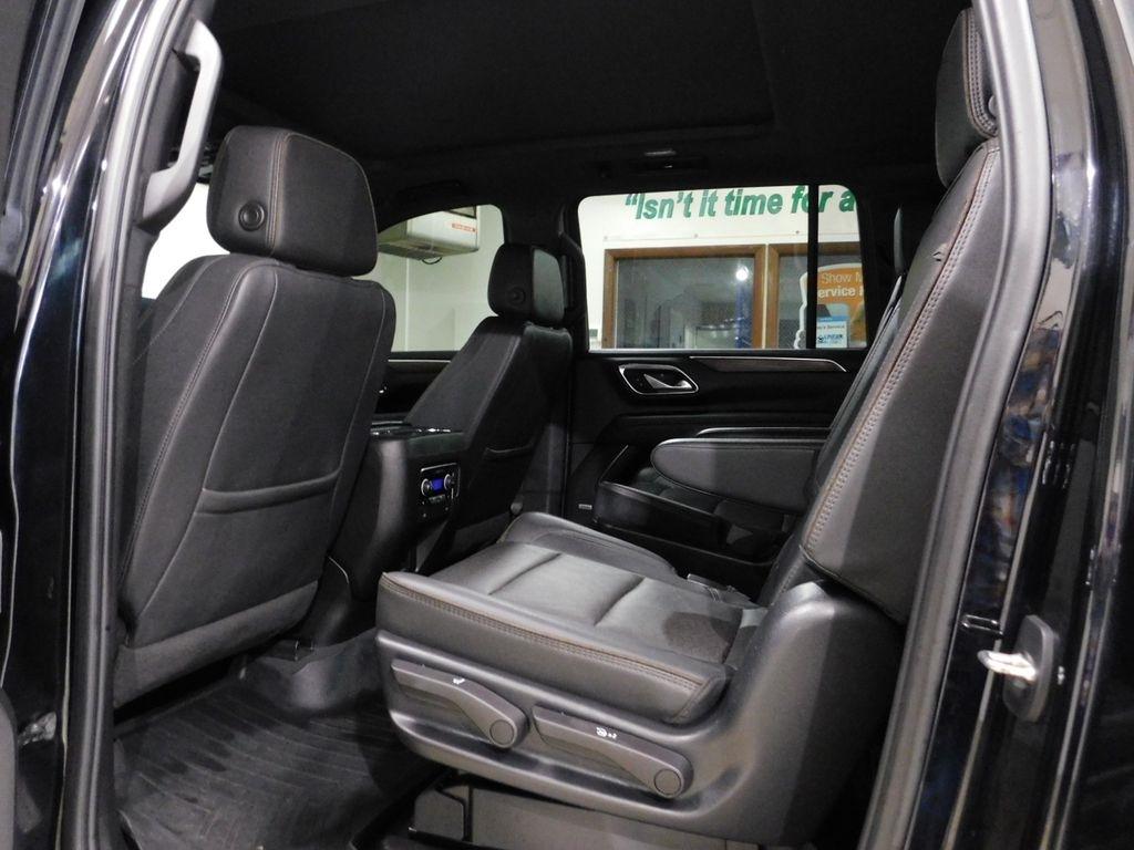 Chevrolet Suburban High Country 4WD 2023