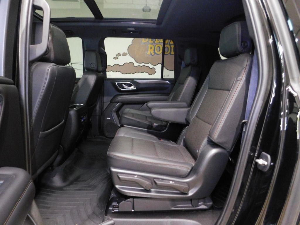 Chevrolet Suburban High Country 4WD 2023