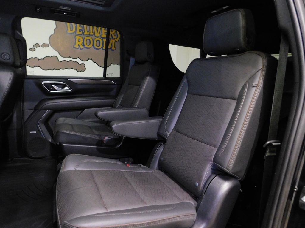 Chevrolet Suburban High Country 4WD 2023