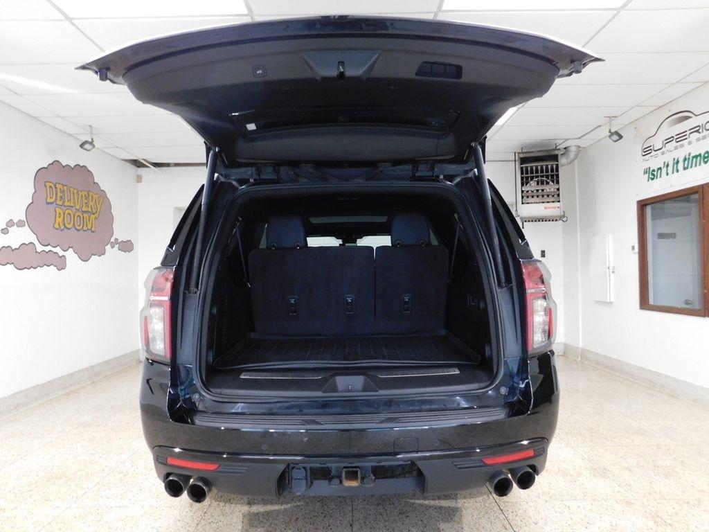 Chevrolet Suburban High Country 4WD 2023