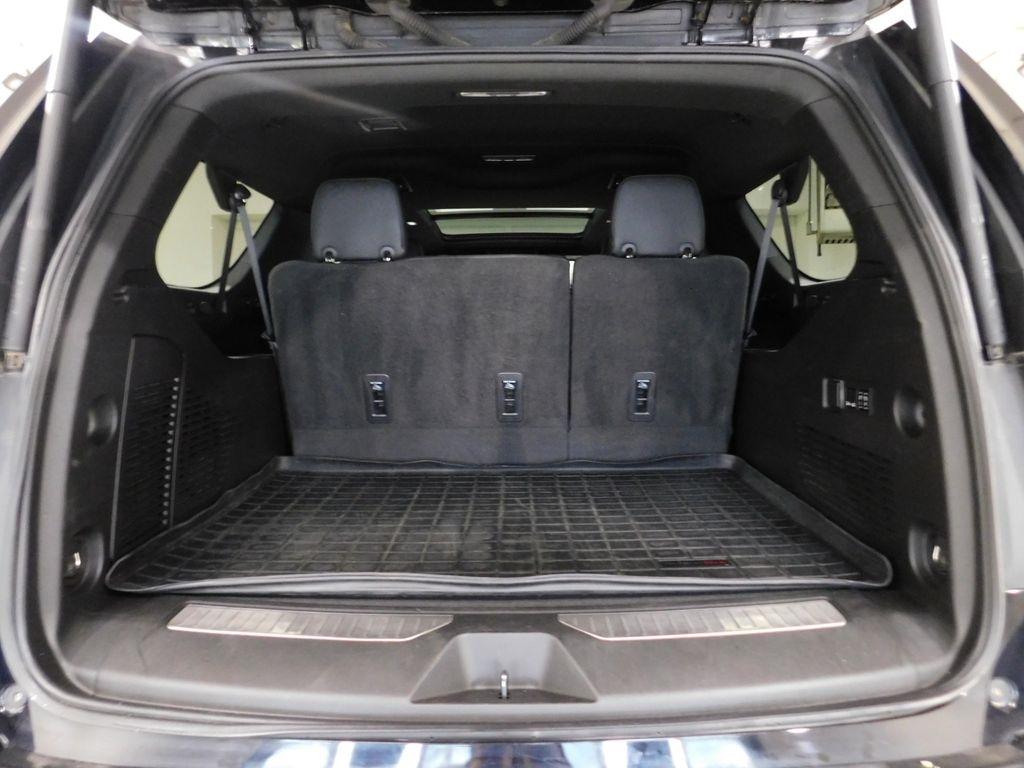 Chevrolet Suburban High Country 4WD 2023
