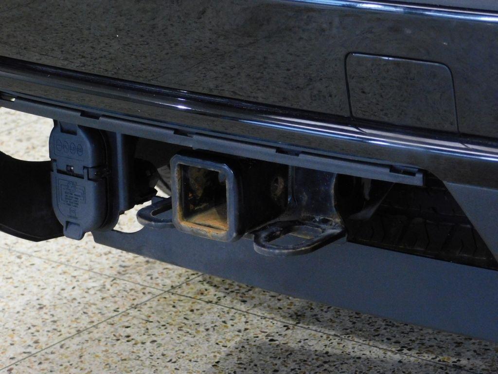 Chevrolet Suburban High Country 4WD 2023