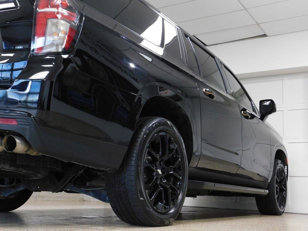 Chevrolet Suburban High Country 4WD 2023