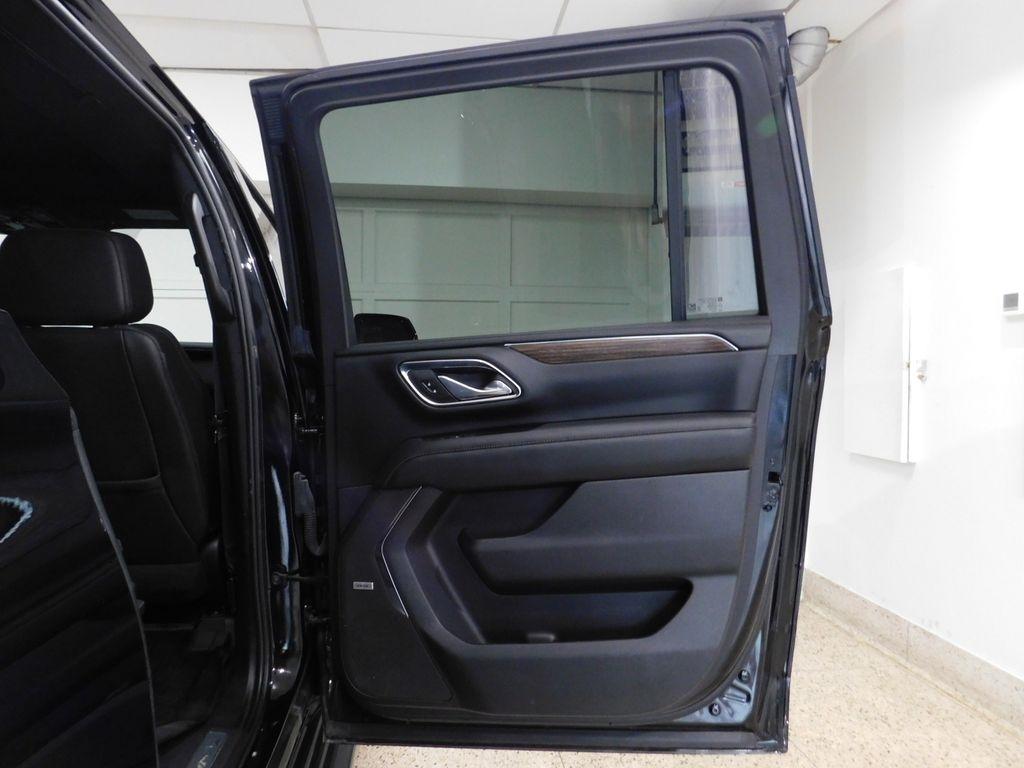 Chevrolet Suburban High Country 4WD 2023