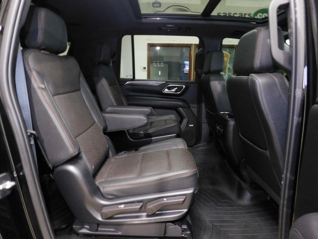 Chevrolet Suburban High Country 4WD 2023