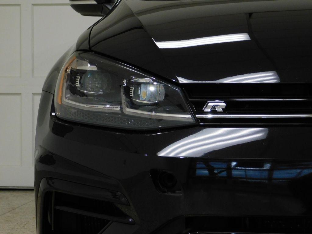 Volkswagen Golf R DCS and Navigation 7A 2019