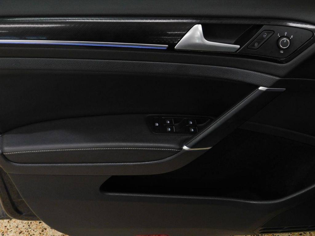 Volkswagen Golf R DCS and Navigation 7A 2019