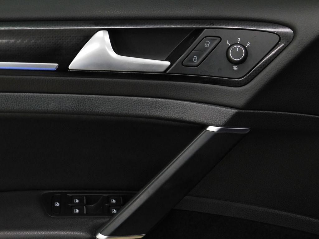 Volkswagen Golf R DCS and Navigation 7A 2019