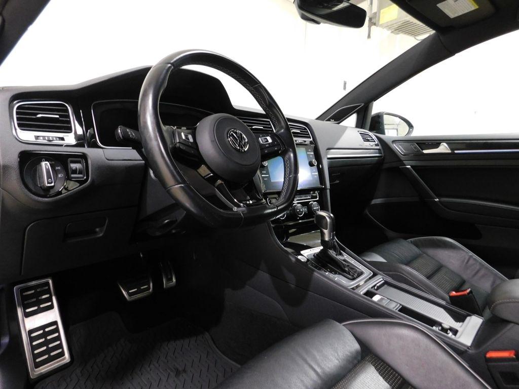 Volkswagen Golf R DCS and Navigation 7A 2019