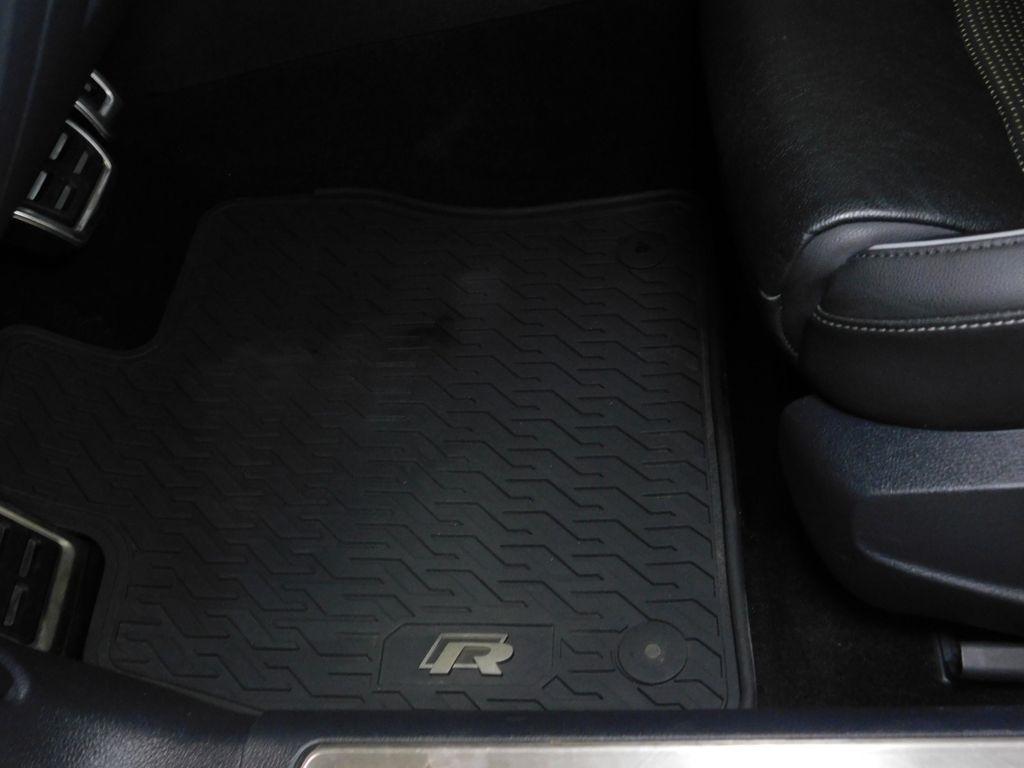 Volkswagen Golf R DCS and Navigation 7A 2019