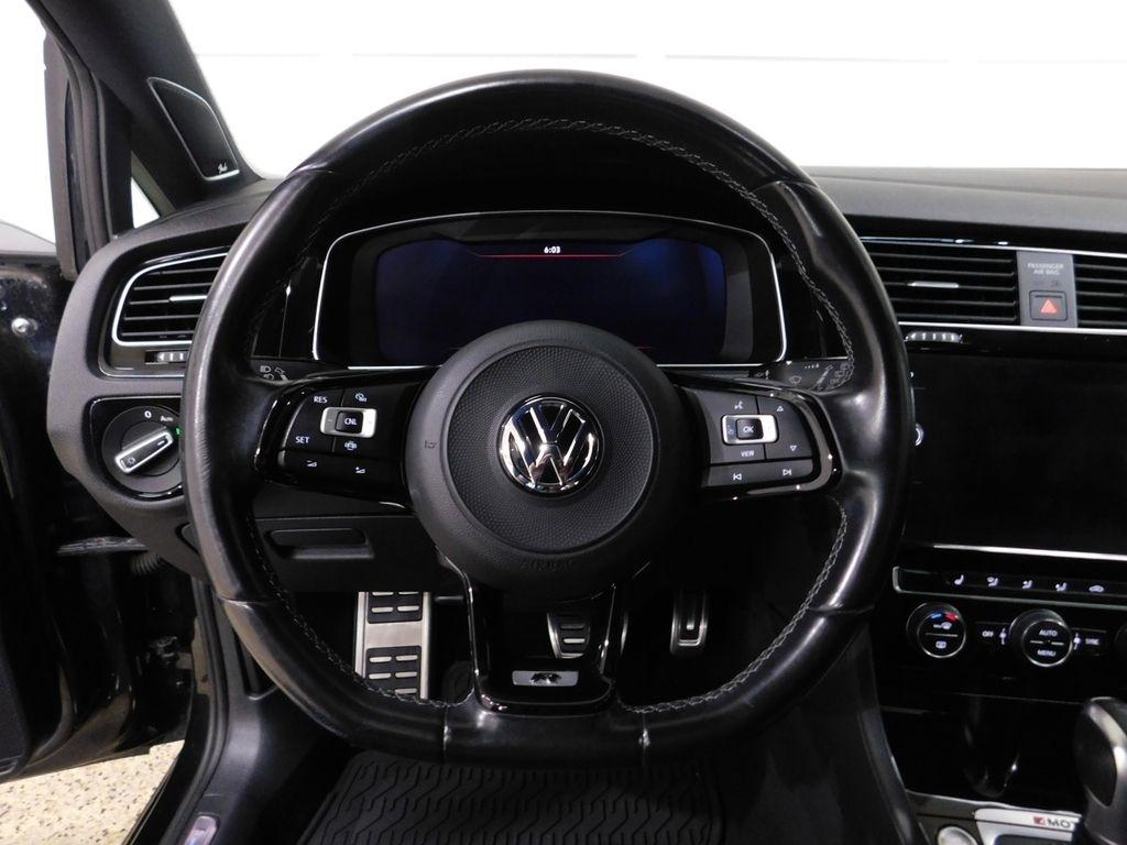 Volkswagen Golf R DCS and Navigation 7A 2019