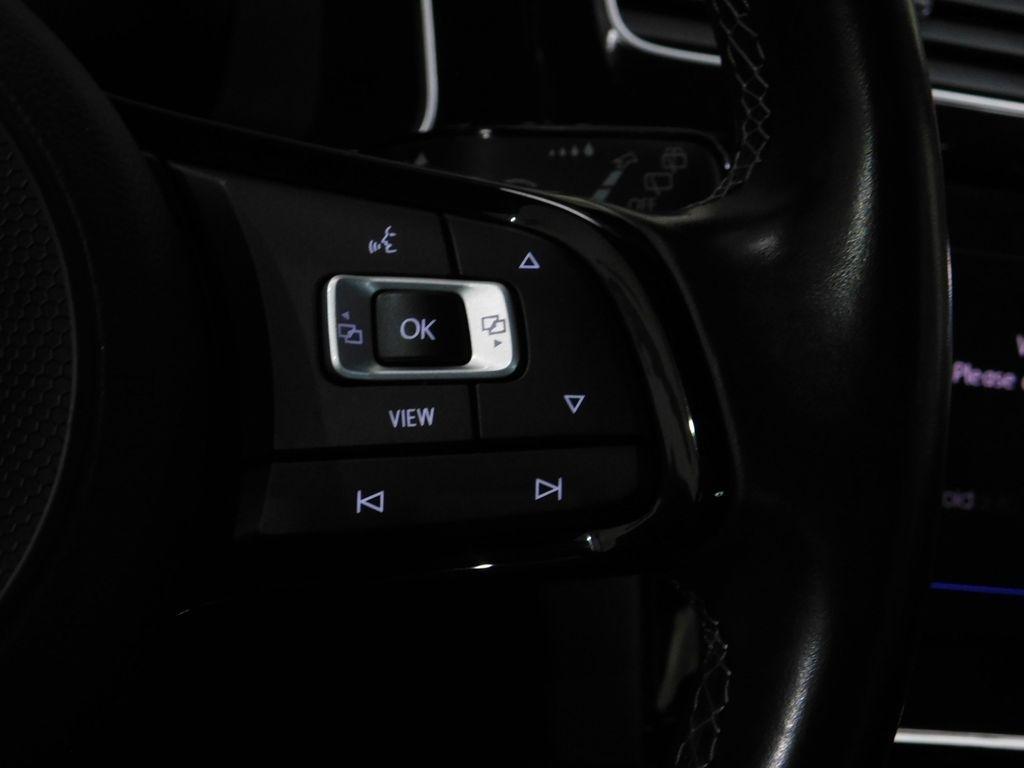 Volkswagen Golf R DCS and Navigation 7A 2019