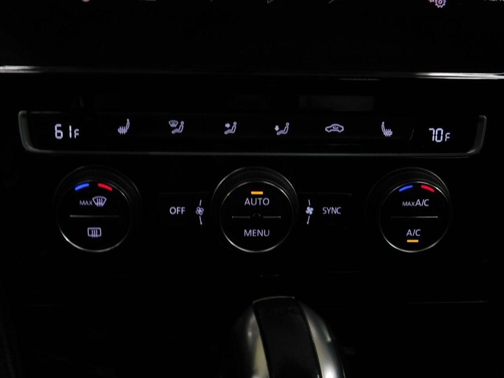 Volkswagen Golf R DCS and Navigation 7A 2019
