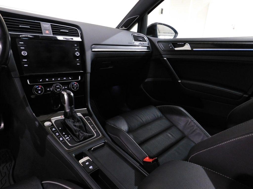 Volkswagen Golf R DCS and Navigation 7A 2019