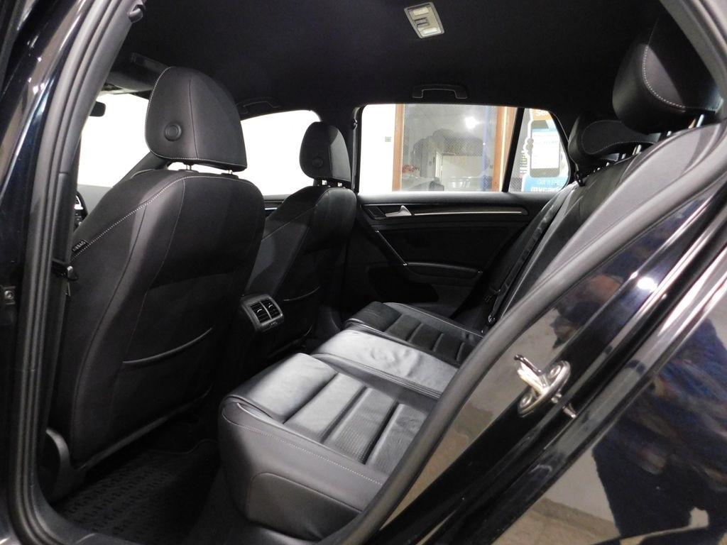 Volkswagen Golf R DCS and Navigation 7A 2019