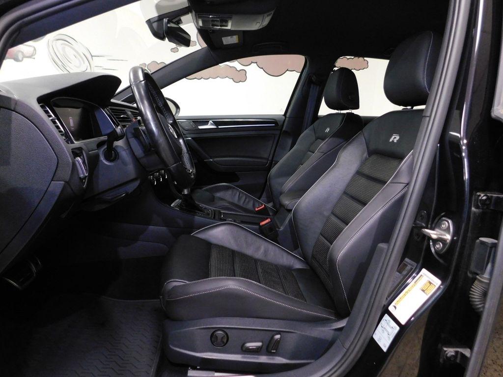 Volkswagen Golf R DCS and Navigation 7A 2019
