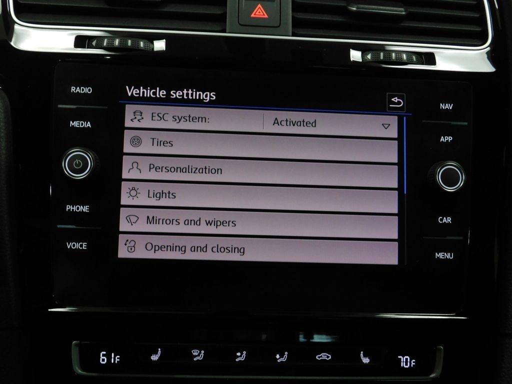 Volkswagen Golf R DCS and Navigation 7A 2019