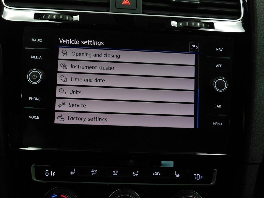 Volkswagen Golf R DCS and Navigation 7A 2019
