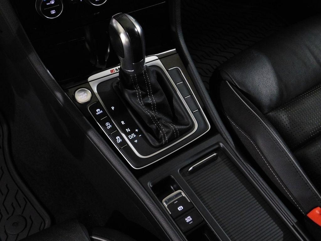 Volkswagen Golf R DCS and Navigation 7A 2019