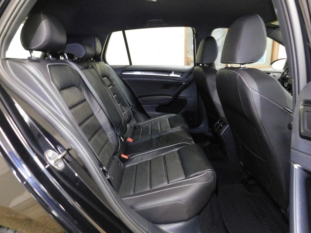 Volkswagen Golf R DCS and Navigation 7A 2019